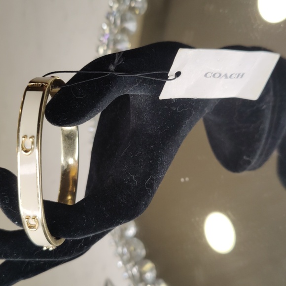 Coach Enamel Bangle bracelet - Picture 6 of 7